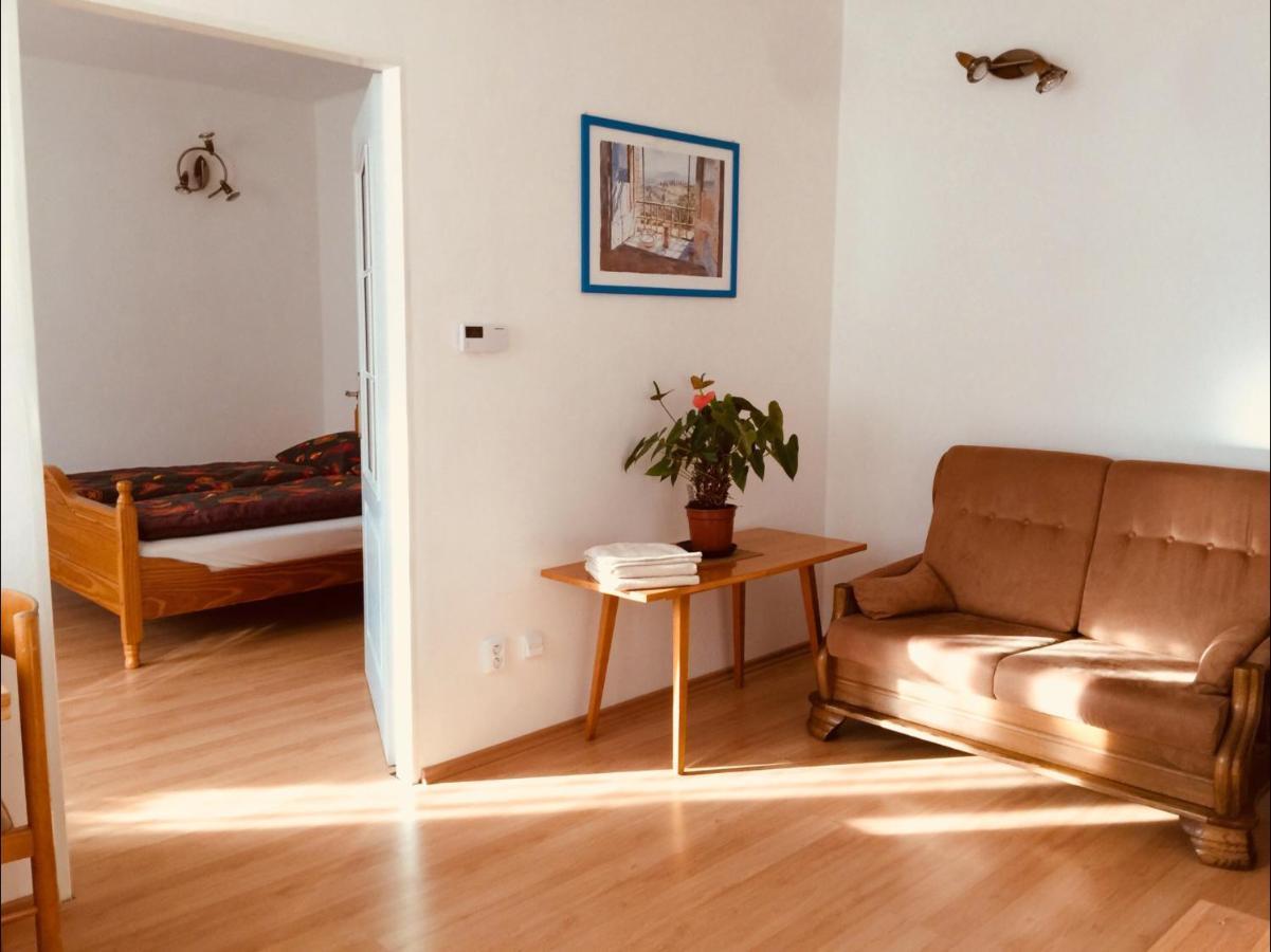 Apartman Oaza Dc Дечин Екстер'єр фото